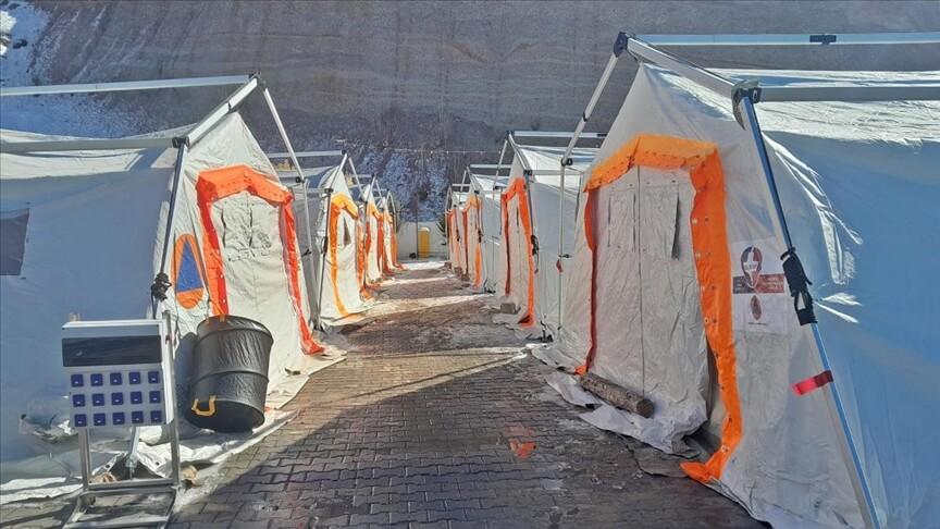 Fransa'dan depremden etkilenen Adıyaman'a sahra hastanesi