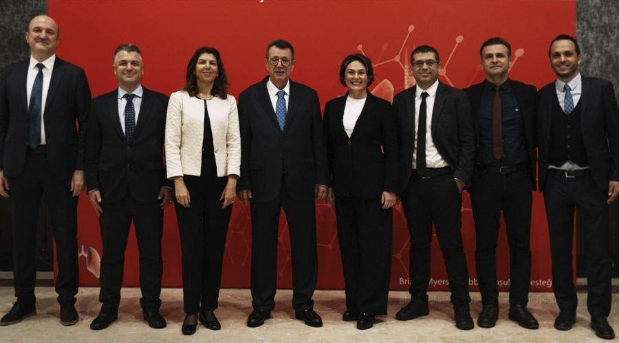 Küçük hücreli dışı akciğer kanserinde immunoterapi tedavileri uzlaşı raporu yayınlandı