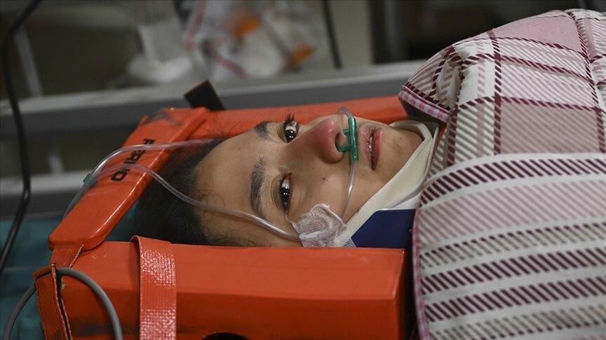 Enkazdan 248'inci saatte kurtarılan Aleyna Ölmez'in sağlık durumu nasıl? Başhekimden açıklama