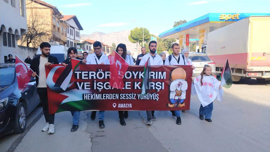 Samsun ve Amasya'da sağlık çalışanları Gazze'ye destek için yürüdü