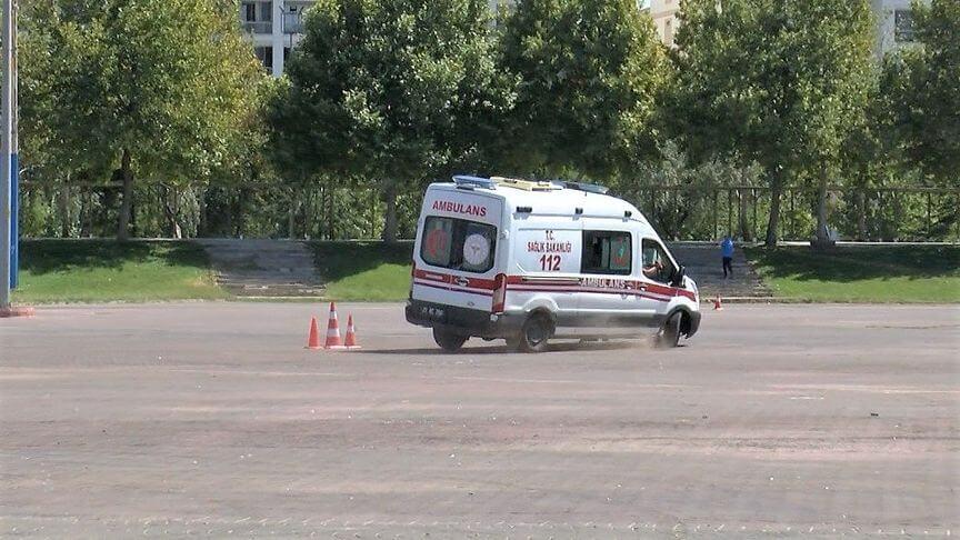 Güncellenen eğitimle ambulans sürücüleri, vakalara hem hızlı hem daha güvenli ulaşacak