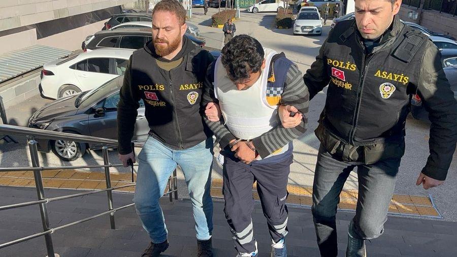 Eskişehir'de 72 yaşındaki kadın evinde ölü bulundu, cinayet şüphelisi ambulans şoförü çıktı