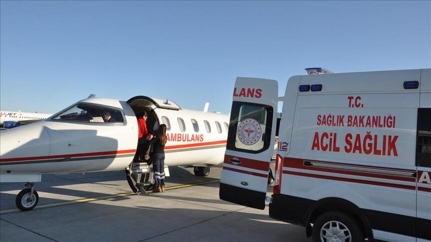 Ambulans uçak Arjen bebek için havalandı