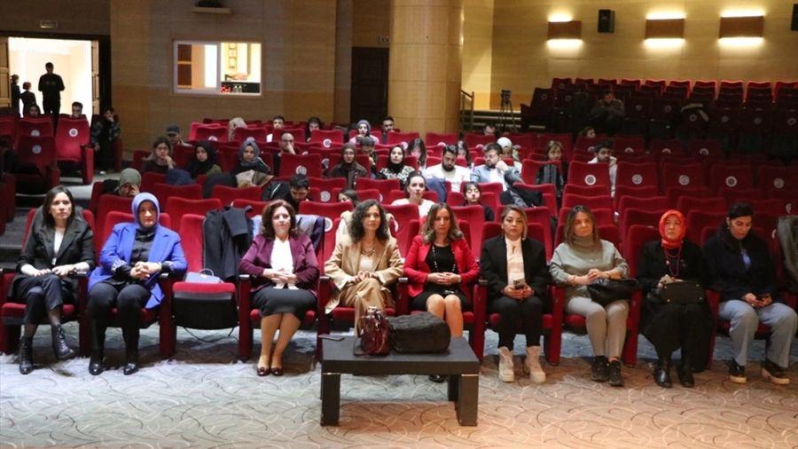 Atatürk Üniversitesinde tıp öğrencilerine 'HIV/AIDS Farkındalığı' konferansı düzenlendi