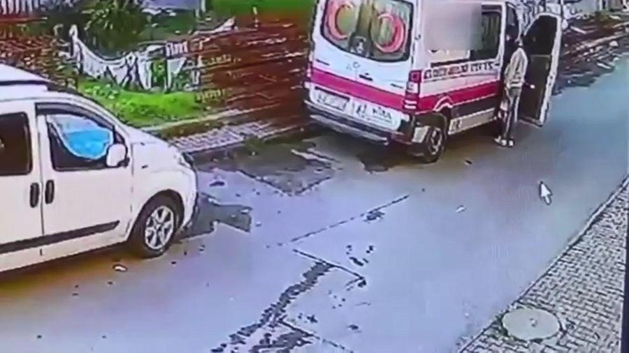 İstanbul'da ambulansla uyuşturucu sevkiyatı yapan 4 sağlık çalışanı yakalandı