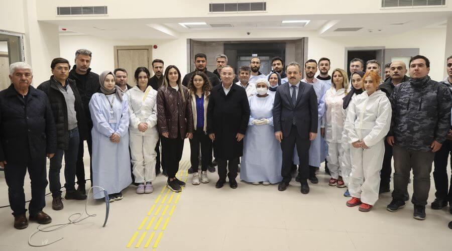 Bakan Bozdağ'dan deprem bölgesindeki adli tıp personeline teşekkür