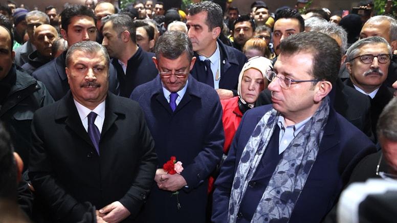 Hatay'da protesto edilen Bakan Koca: Anlayışla karşılanır ama vakti değil