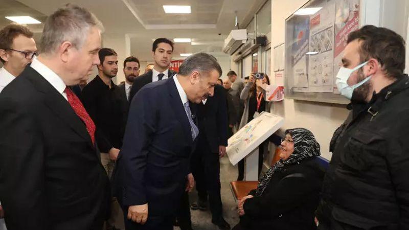 Sağlık Bakanı Koca'dan Mamak Devlet Hastanesine ziyaret