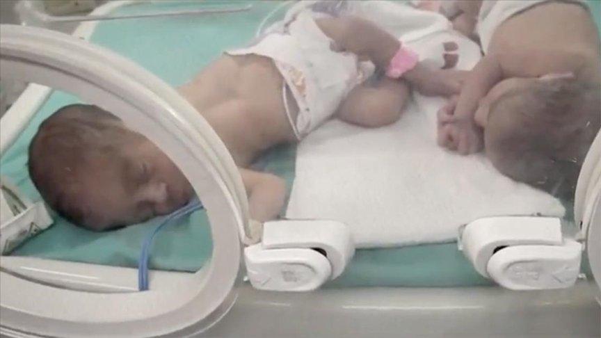 UNRWA: Gazze'deki tesislerimizde 4 bin 600 hamile kadın ve 380 bebek bakıma muhtaç