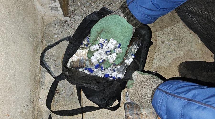 Metruk binadaki yabancıların çantasından 521 botoks ilacı çıktı