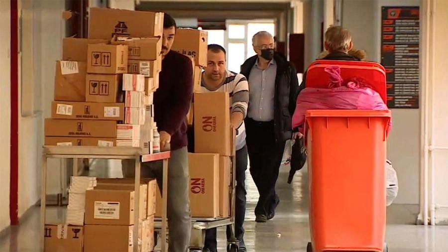 Cerrahpaşa Tıp Fakültesinde tahliye sürüyor: Hastanede sadece 16 hasta kaldı