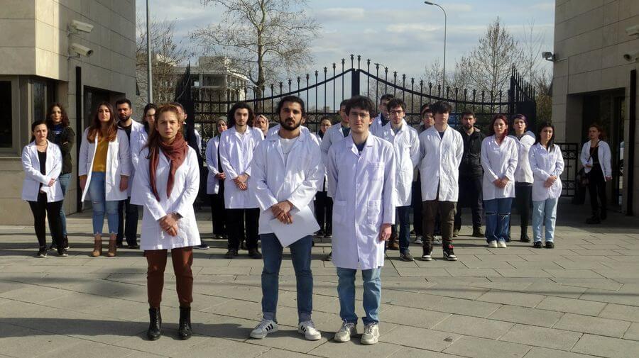 Cerrahpaşa Veteriner Fakültesi öğrencileri bugün de eylem yaptı