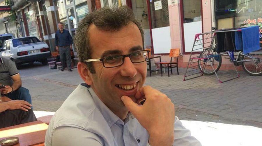 Depremde hayatını kaybeden doktorun enkaz altından çıkarılan şiirleri kitap oldu