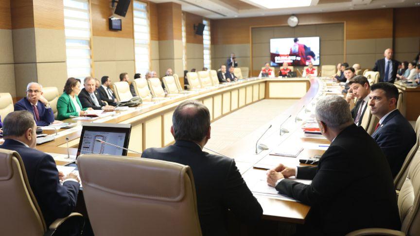 Deprem bölgesinde kurulan sahra hastanelerinde 590 bin hasta tedavi edildi
