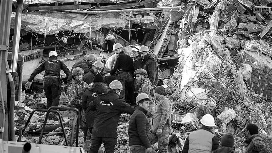 Depremde hayatını kaybeden hekimlerin sayısı 13'e yükseldi