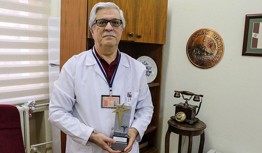 Keşfettiği hastalığa kendi soyadını vererek tıp literatürüne giren doktora ödül