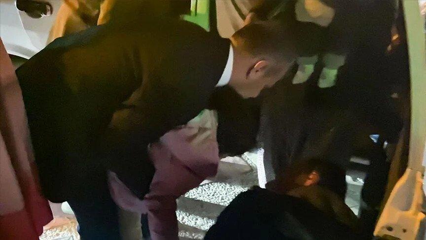 Doktor milletvekili, boğazına şeker kaçan çocuğu Heimlich manevrasıyla kurtardı