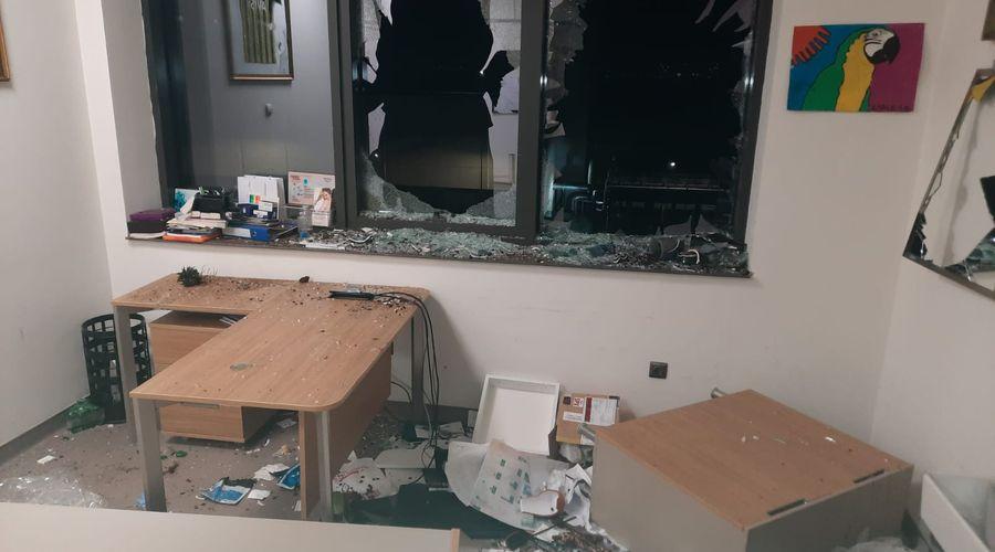İstanbul'da 10 kişiyi bıçakla yaralayan saldırgan yakalandı... 3 gün önce doktorun odasını bu hale getirmiş