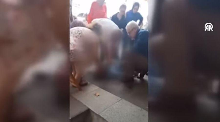 Sakarya'da kalp krizi geçiren kişiye yoldan geçen doktor müdahale etti