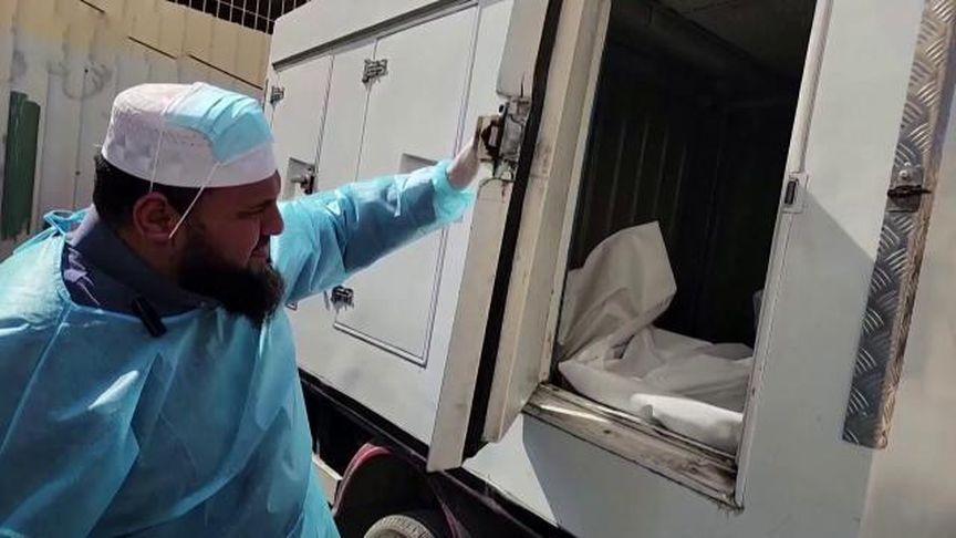 Gazze'de morglarda yer kalmadı, cenazeler dondurma kamyonlarına konuluyor