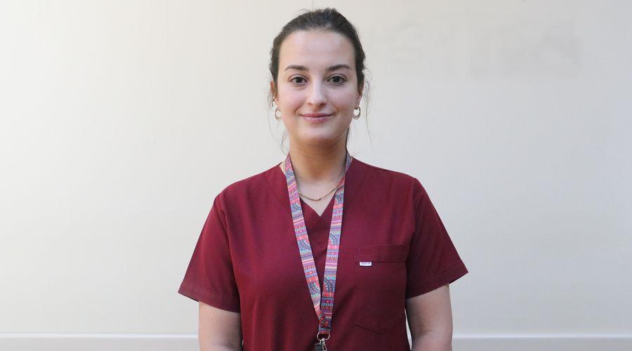 Elif hemşire, lenfomayı yendiği hastanede hastaların ümidi oldu