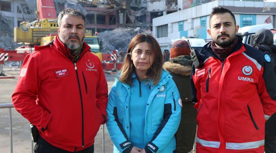 Enkaz alanına ilk ulaşan sağlık çalışanlarından Semiha: 2 aylık bebeği korumak için montumun arasına koydum