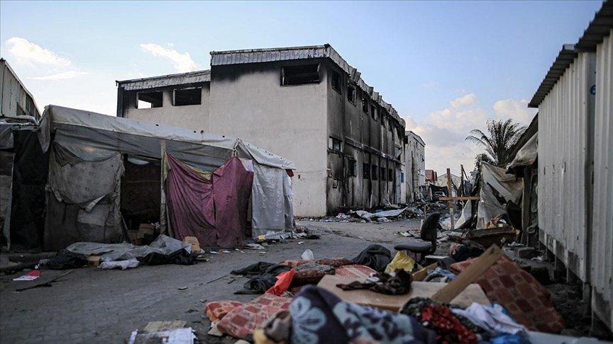 Filistin Kızılayı: İsrail, Han Yunus'taki merkezimize ve Emel Hastanesine baskın düzenledi