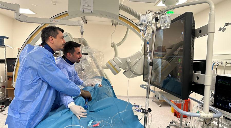 Gaziantep Şehir Hastanesinde 84 yaşındaki hastanın kalp kapağı ameliyatsız değiştirildi