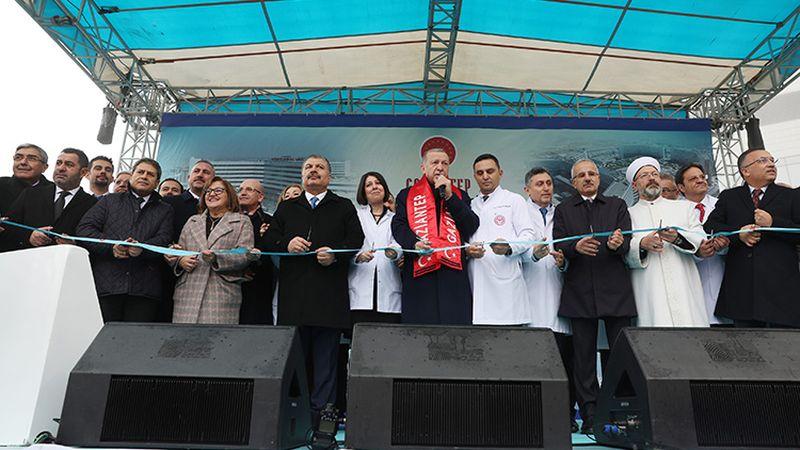 Sağlık Bakanı Koca: 21 yılda sağlık çalışanı sayısı 8 katına çıktı
