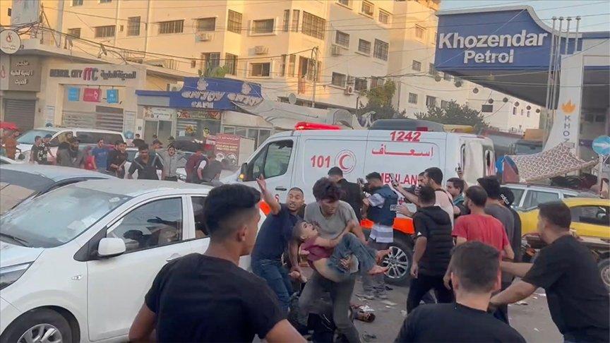 İsrail ambulans konvoyunu vurdu: Çok sayıda can kaybı var