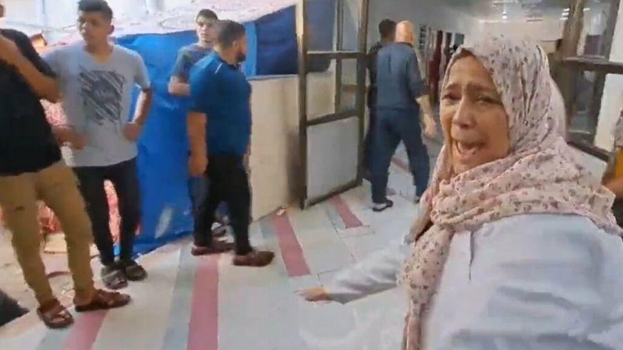 Görevi başındayken sedyede kızını gören Filistinli doktor annenin feryadı yürek dağladı
