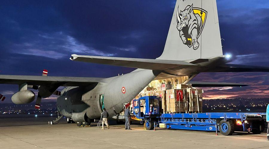 Gazze'ye sağlık personeli ve tıbbi malzeme taşıyan askeri uçak Kayseri'den havalandı