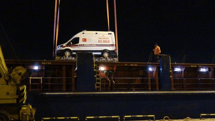 Gazze'ye yardım için hazırlanan sağlık gemisi yola çıktı