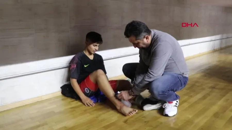 Sağlık memuru görev aldığı spor müsabakalarında 200 kitap okudu