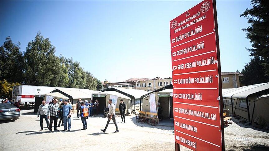 Sağlık Bakanı: Defne Sahra Hastanesi günde ortalama 150 hastaya hizmet veriyor