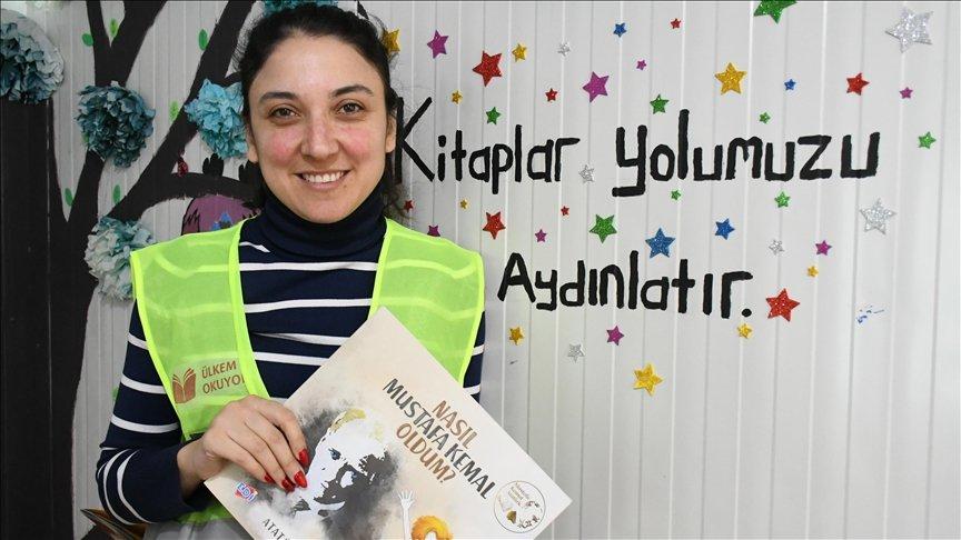 Gönüllü olarak gittiği Hatay'a 19 kütüphane kazandırdı
