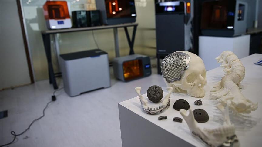 Üç boyutlu yazıcıdan çıkan implantlar dünyaya açılıyor