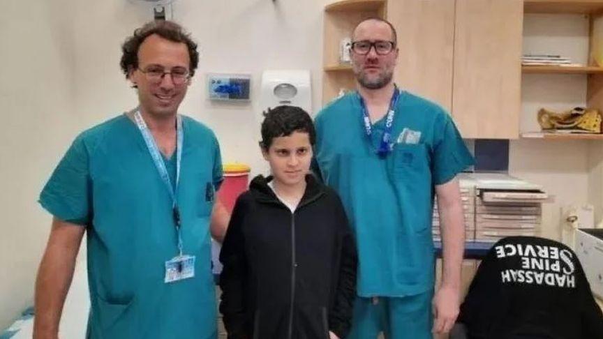 Doktorlar Süleyman'ın neredeyse kopmuş olan başını yerine dikti