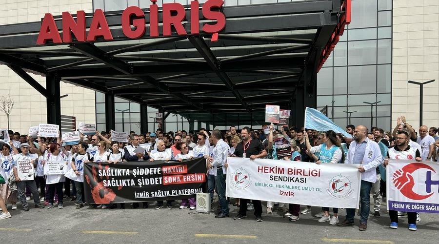 İzmir Şehir Hastanesi doktorları iş bıraktı: Sağlıkta şiddet varsa, hizmet yok!