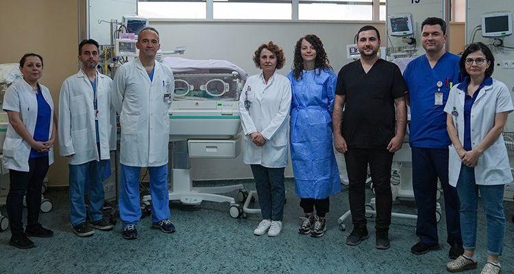 Dünyaya 430 gram gelen prematüre bebeğe kalp ameliyatı