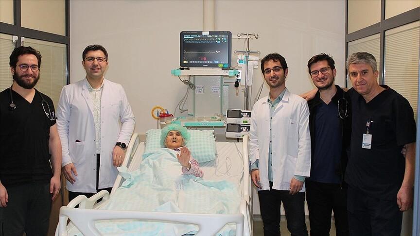 103 yaşındaki kadın kalp piliyle sağlığına kavuştu