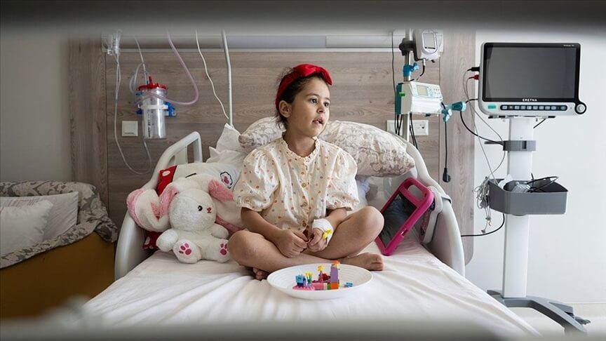 Minik Defne'nin doğuştan 'yarım kalbi' artık sağlıkla atacak