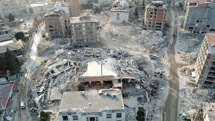120 öğrenci, 40 akademisyen 70 personel yaşamını yitirdi