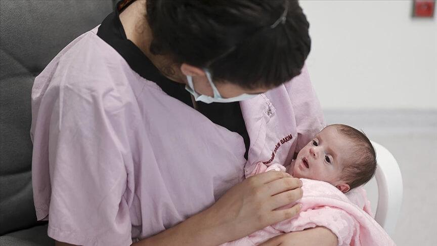 Nehir bebek '25 binde 1' görülen hastalıkla mücadeleyi Türkiye'de kazandı