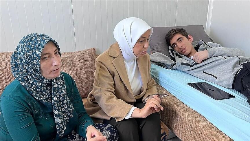 Depremde kolunu ve bacağını kaybeden Ömer'in 'protez' hayali gerçekleşecek