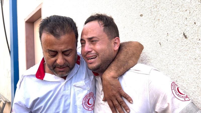 Gazze’deki paramediklerin ölüm ile burun buruna mesaileri