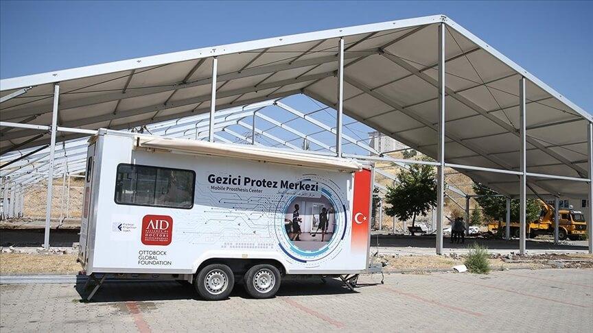 Gönüllü doktorlar ampute depremzedelerin yaralarını saracak