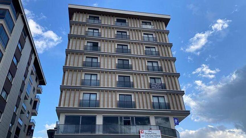Rezidansın balkonundan düşen hemşire öldü! Gözaltına alınan doktor sevgilisi serbest bırakıldı