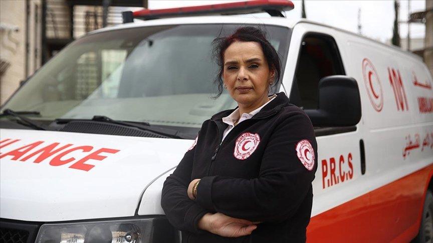 Filistin'in ilk kadın ambulans şoförü, Gazze’deki hemcinslerinin Dünya Kadınlar Günü'nü kutladı