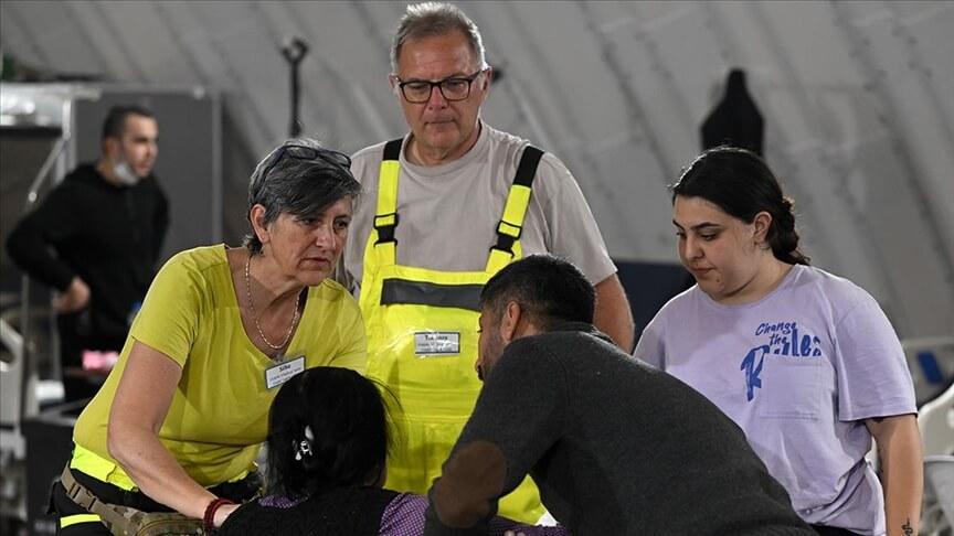 Sağlık çalışanı Alman çift Hatay'da gönüllü hizmet veriyor